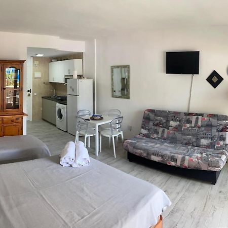 Benal Beach Benalmadena Bagian luar foto