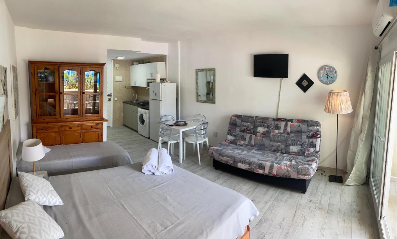 Benal Beach Benalmadena Bagian luar foto