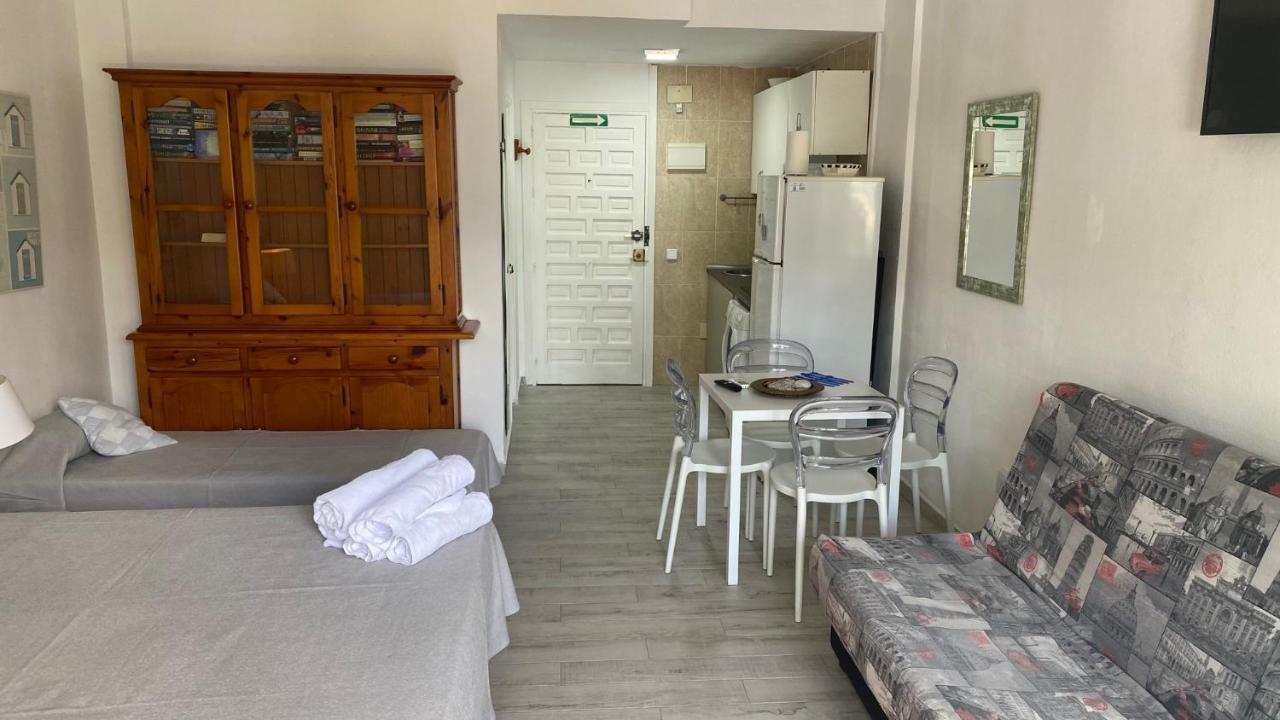 Benal Beach Benalmadena Bagian luar foto